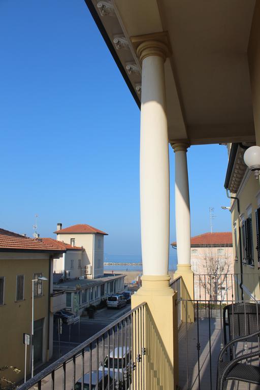 Hotel La Torre Rimini Exterior photo