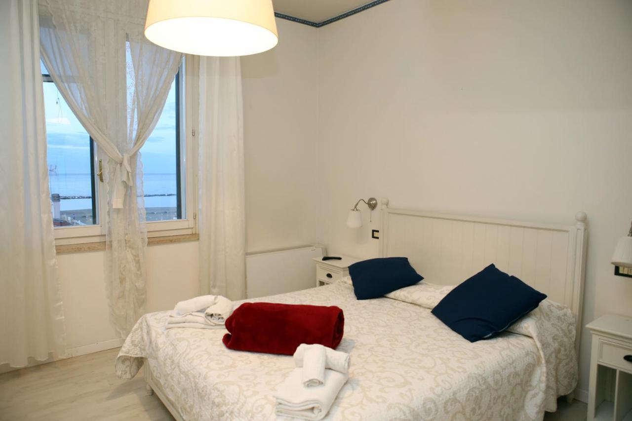 Hotel La Torre Rimini Exterior photo