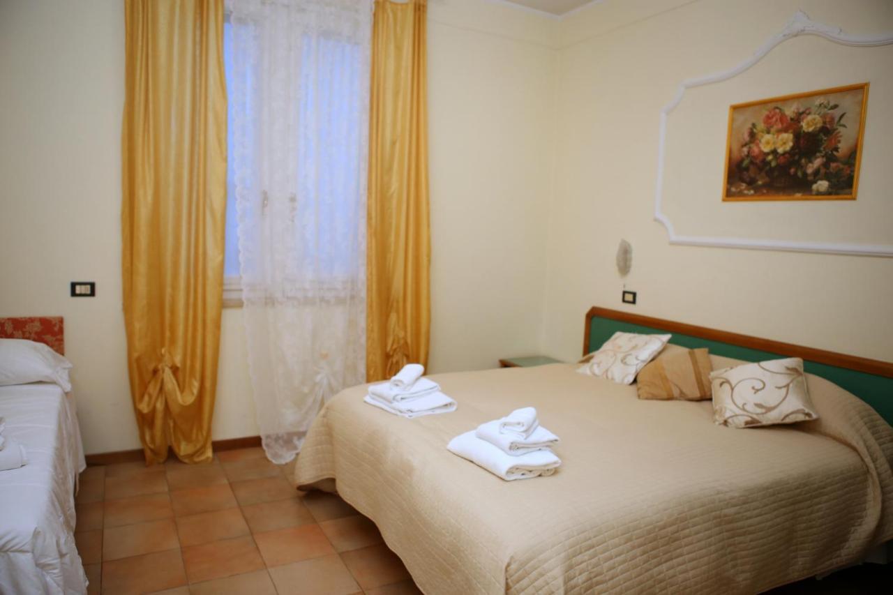 Hotel La Torre Rimini Exterior photo